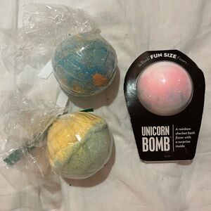 NWT Unicorn Bath Bomb Set